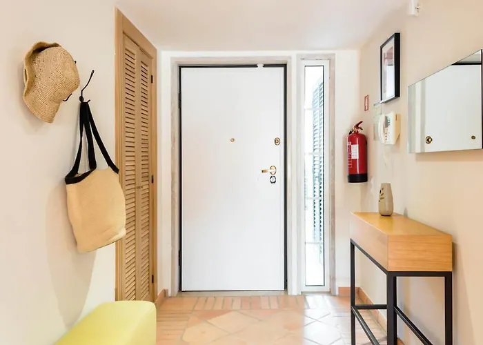 Birdsong Sol Village شقة *