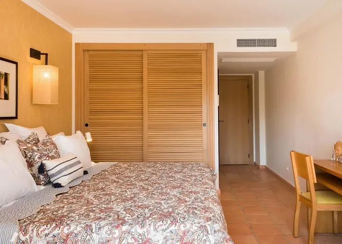 Birdsong Sol Village فيلامورا