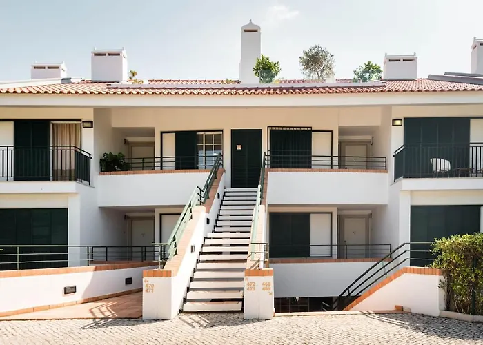 Birdsong Sol Village شقة *